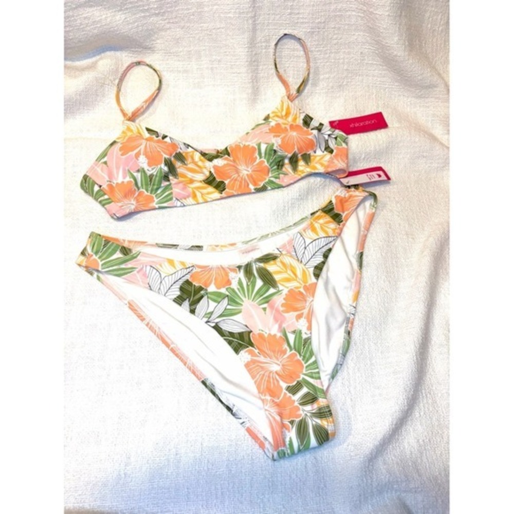 NWT  Bralette Bikini Top V-Front Bikini Set Tropical Print-Xhilaration